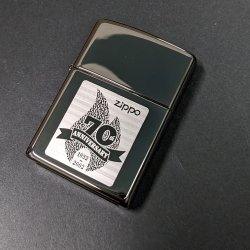 画像1: zippo2002年70周年記念新品未使用 