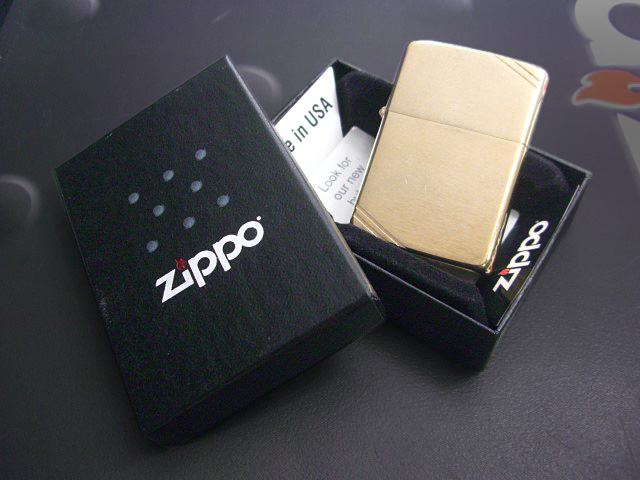 画像: zippo ジッポー創業50周年記念モデルCOMMEMORATIVE インサイド違い 