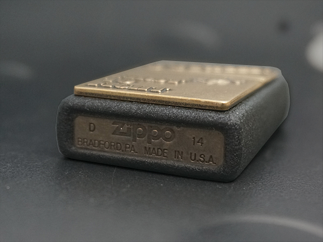 画像: zippo FIRST TO FIGHT ブラッククラックル