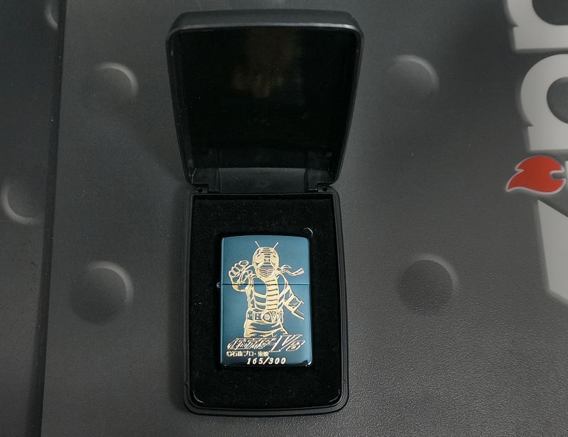 画像: zippo 仮面ライダーV3 ブルーチタン 1995年製造