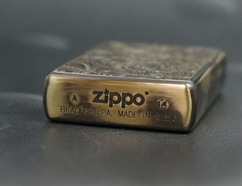 画像: zippo ペイズリーデザイン BR