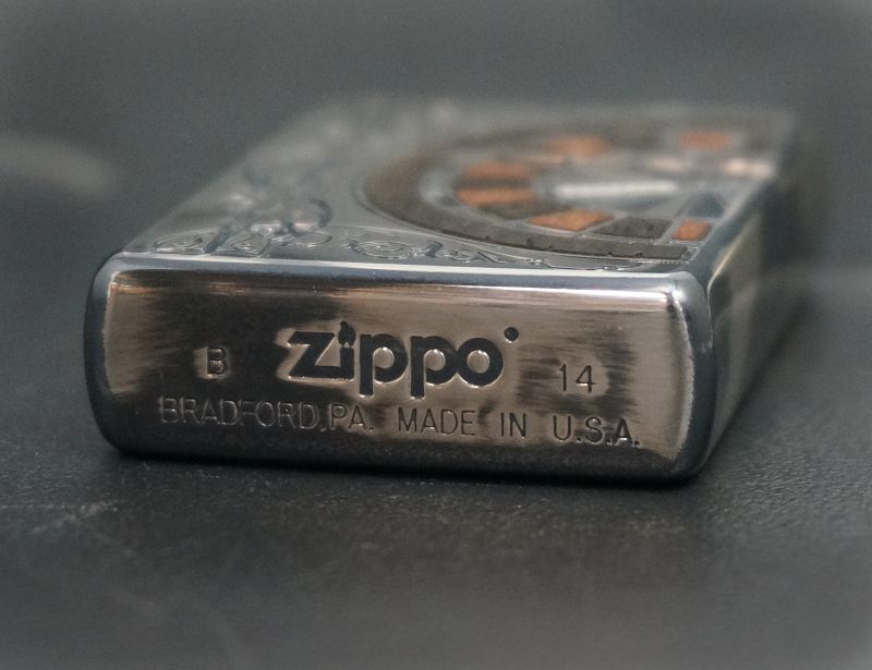 画像: zippo アンティークダーツ SV