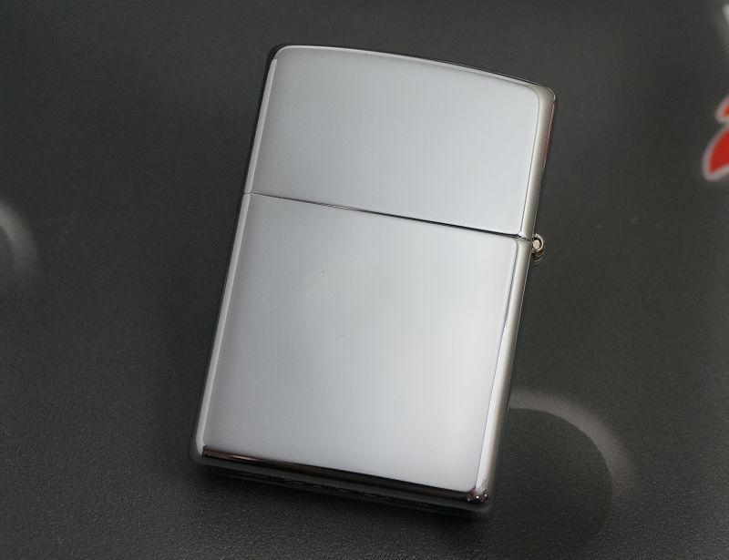 画像: zippo WINDY シルバー/黒 プリント 2002年製造