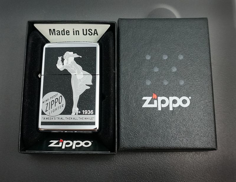 画像: zippo WINDY シルバー/黒 プリント 2002年製造