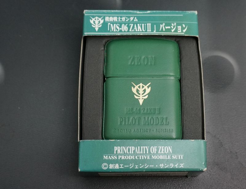 画像: zippo ガンダム MS-6 ZAKU2バージョン 緑革巻き