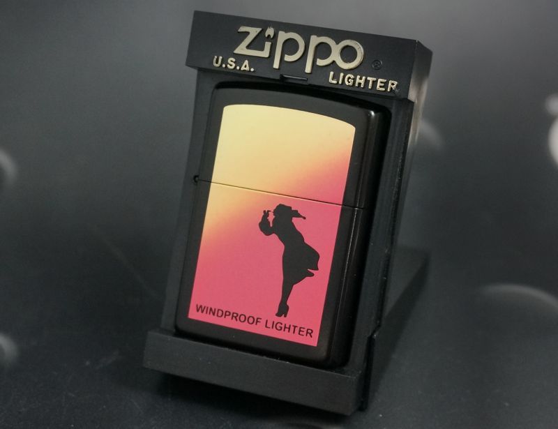 画像: zippo WINDY 黒マット ピンク 2001年製造