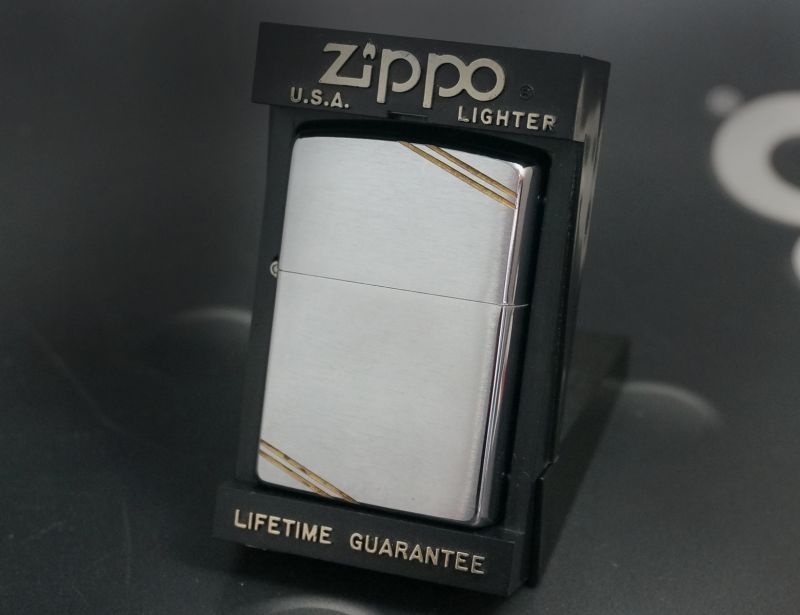 画像: zippo ダイヤゴナルライン ＃200 2004年製造