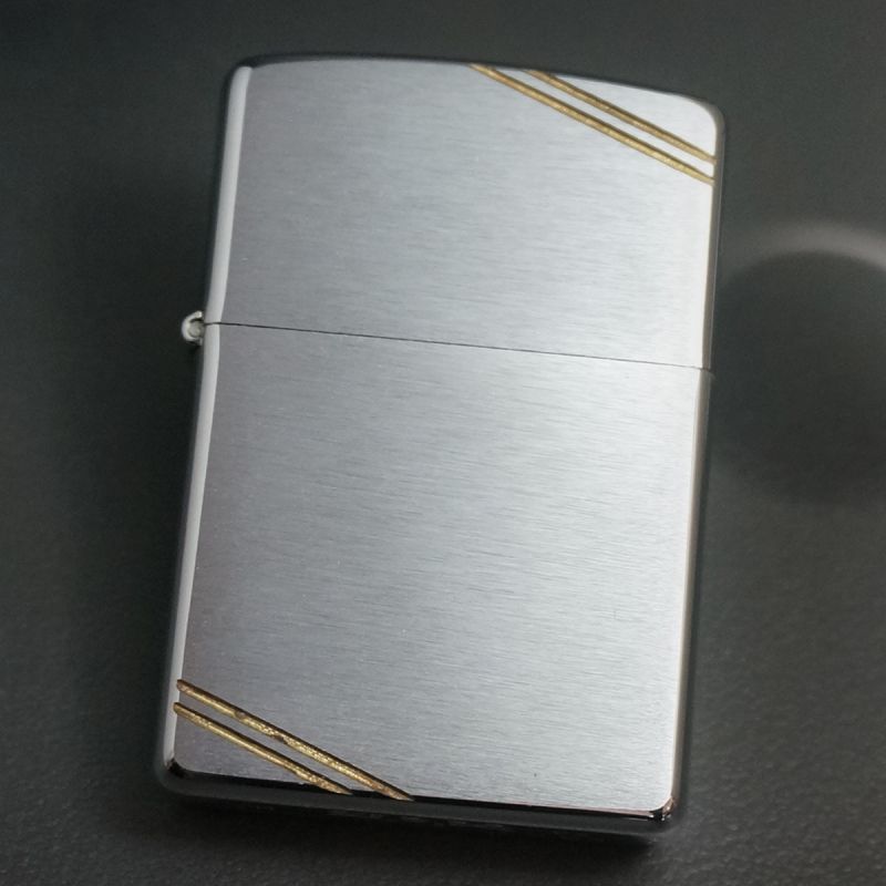 画像1: zippo ダイヤゴナルライン ＃200 2004年製造