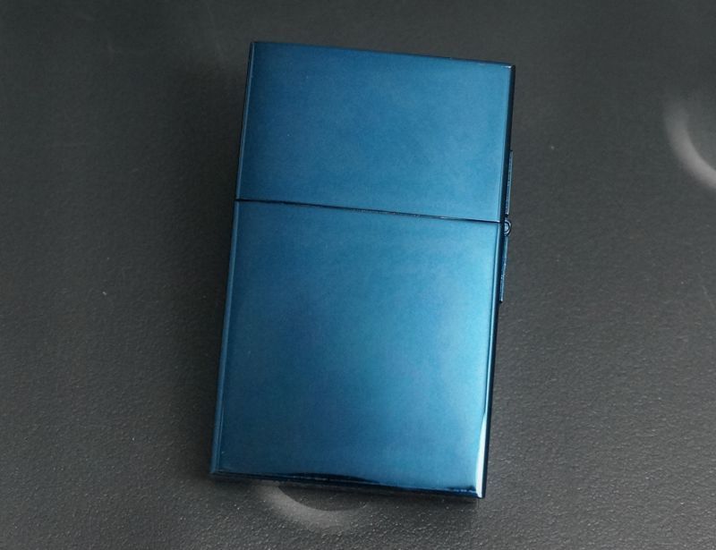 画像: zippo 1933 FIRST REPLICA LUCKY STRIKE ブルーチタン