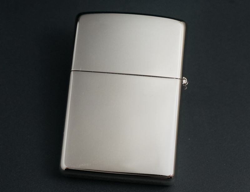 画像: zippo ホワイトゴールドメッキ　エッチング　2005年製造