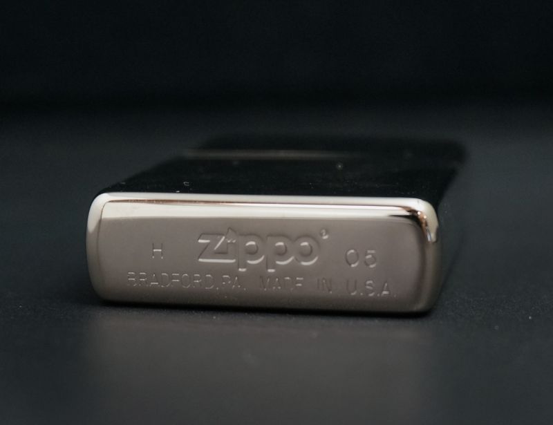 画像: zippo ホワイトゴールドメッキ　エッチング　2005年製造