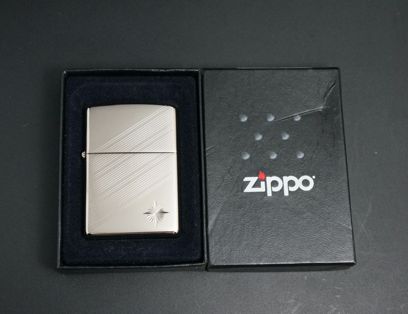 画像: zippo ホワイトゴールドメッキ　エッチング　2005年製造