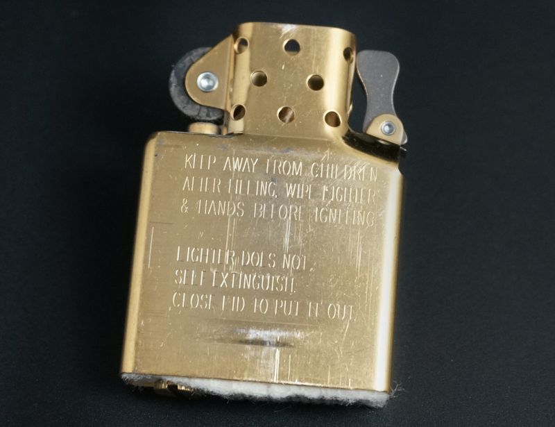 画像: zippo インサイドユニット カナダ製 ゴールド 2001年製造 MINT