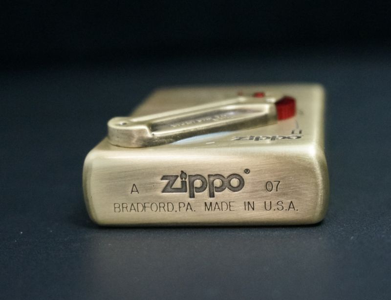 画像: zippo フリントケース付 アンティークブラス 2007年製造