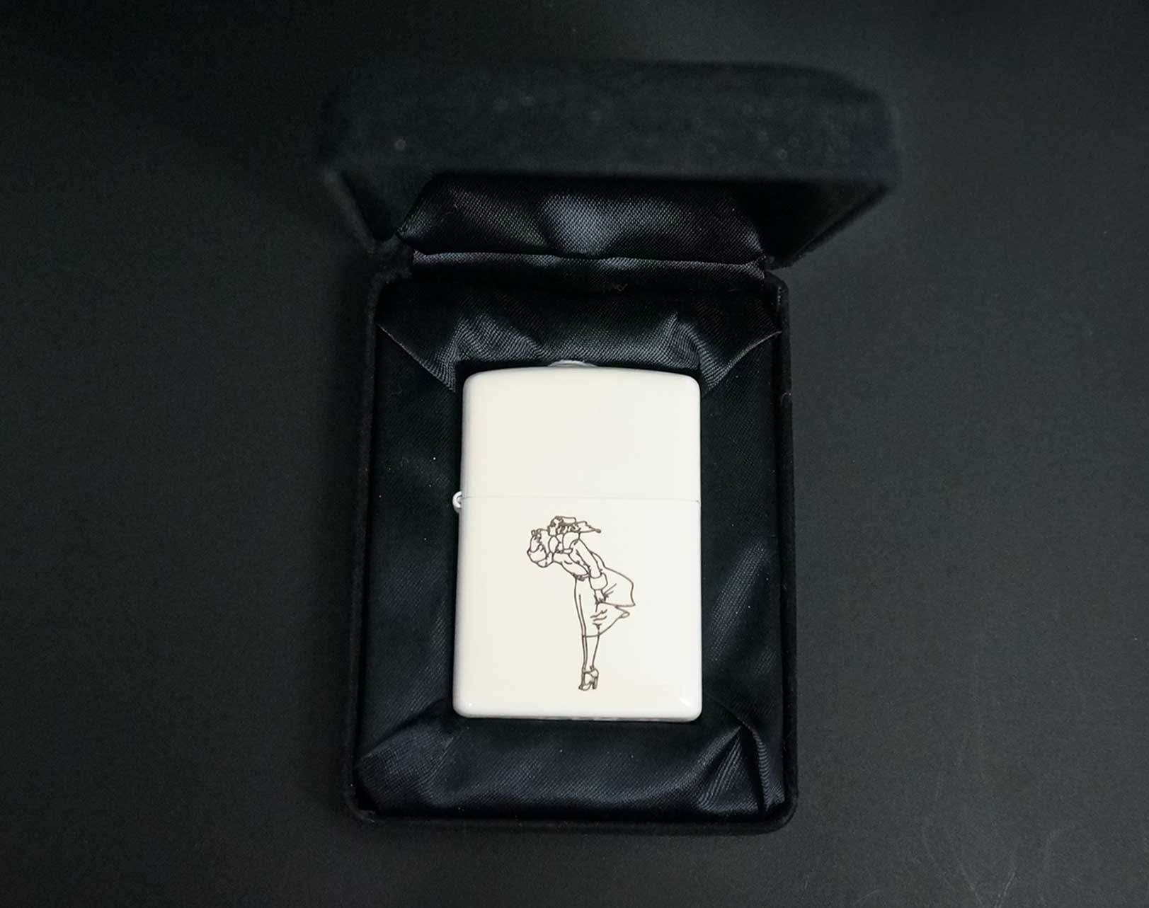 画像: zippo WINDY 両面エポキシ仕上げ ホワイト 2005年製造