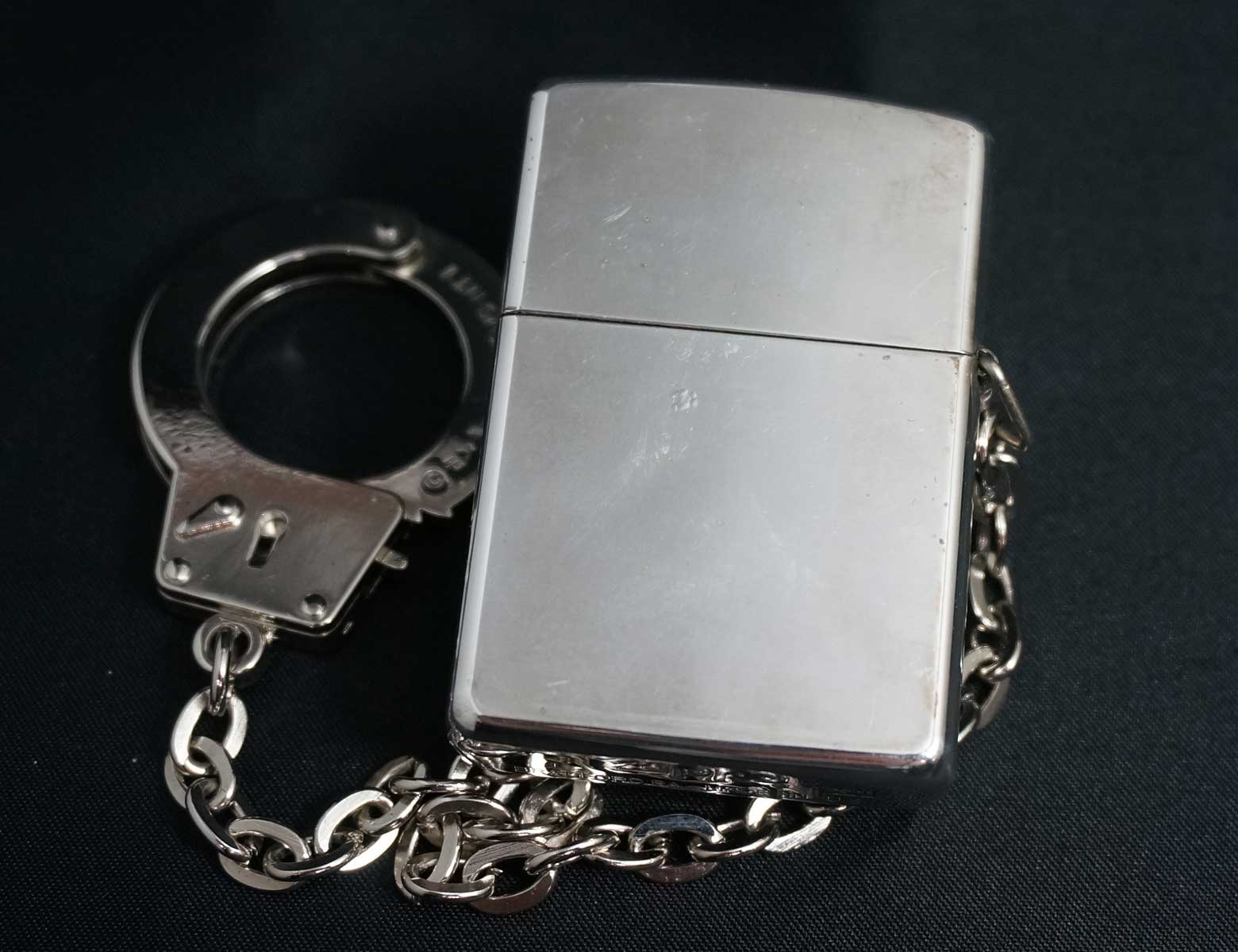 画像: zippo ルパン三世 30周年記念 手錠タイプ 次元 大介 1996年製造 キズ・劣化あり