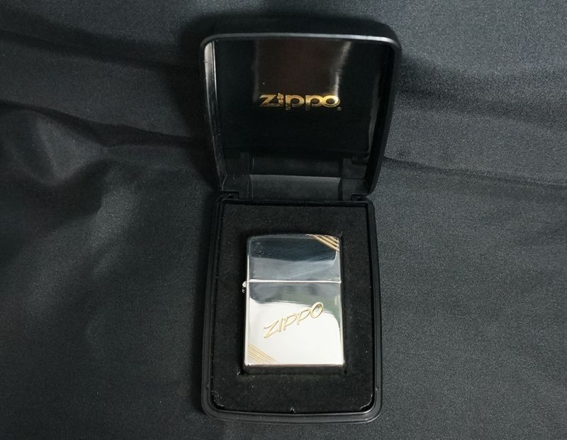 画像: zippo 筆記体ロゴ金差し シルバーメッキ 1997年製造