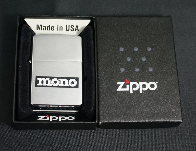 画像: zippo monoマガジン 黒プリント 2002年製造