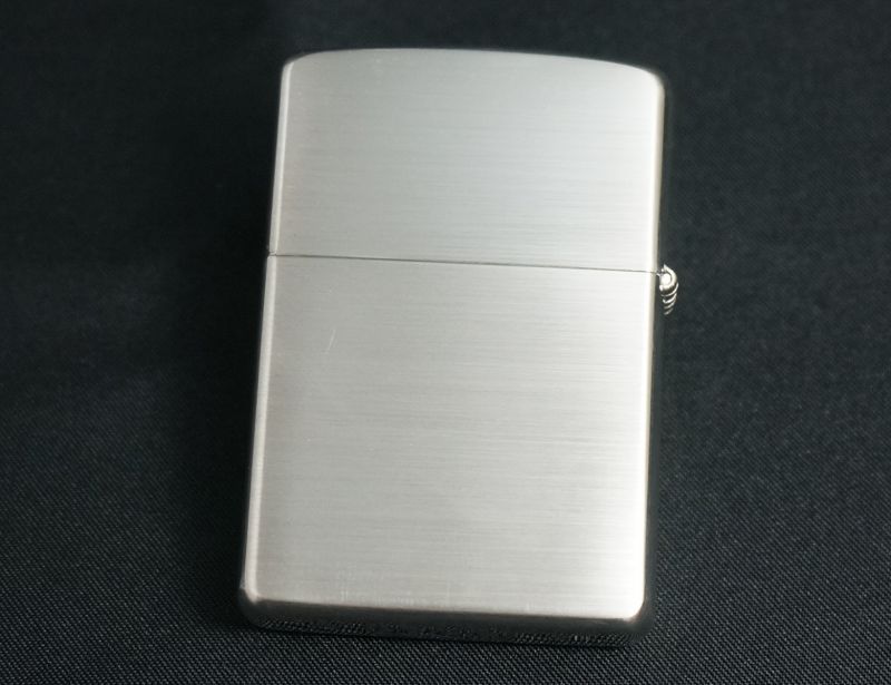 画像: zippo T&C ドラゴン サテーナ 2004年