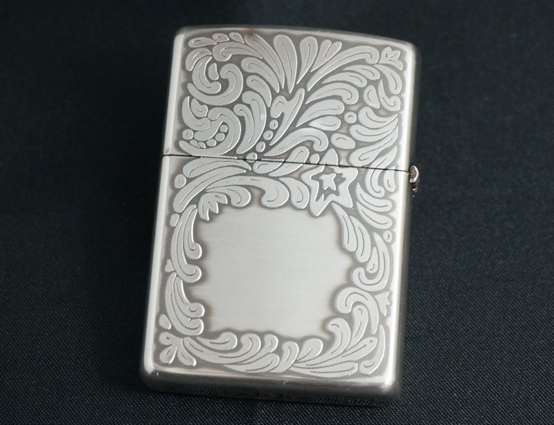 画像: zippo 唐草（両面）2004年製造