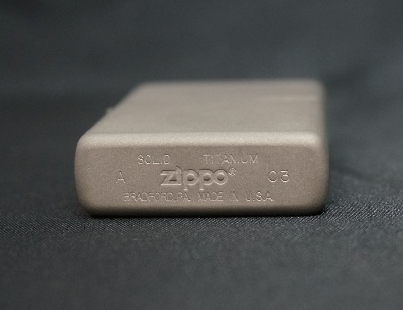 画像: zippo 純チタン（Solid Titanium） 2003年製造 ムラあり