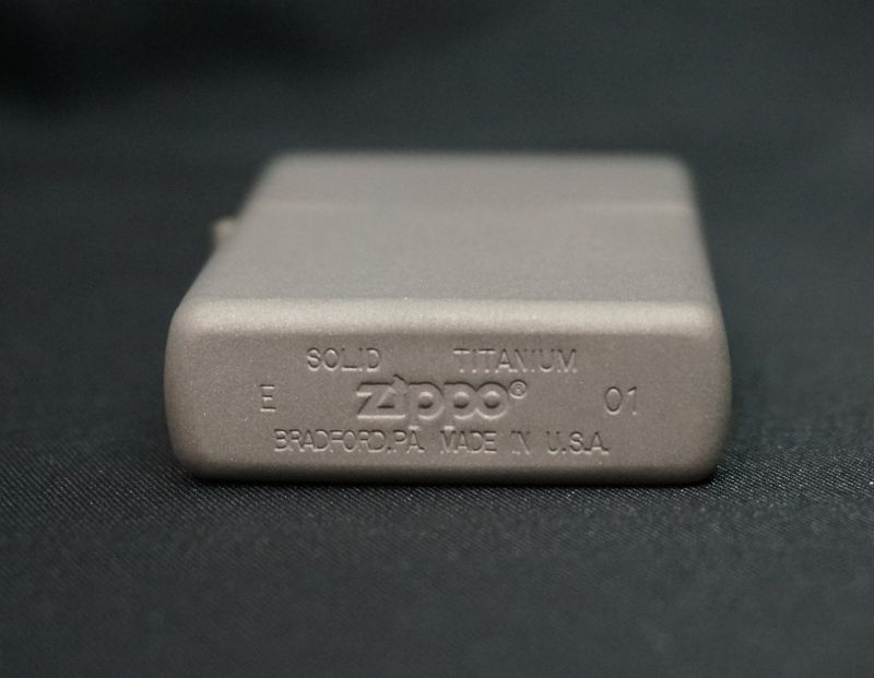 画像: zippo 純チタン（Solid Titanium） 2001年製造