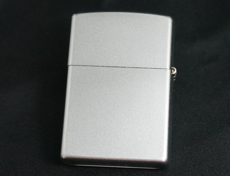 画像: zippo The Petty Girl 2001年製造