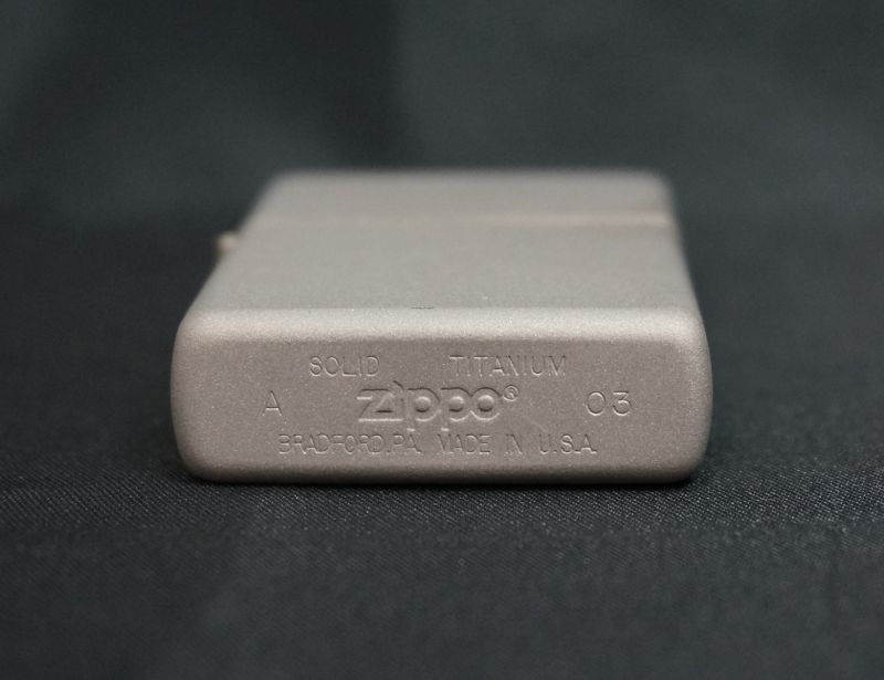 画像: zippo 純チタン（Solid Titanium） 2003年製造