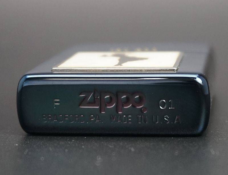 画像: zippo WINDY ブルーチタン シェル 2001年製造