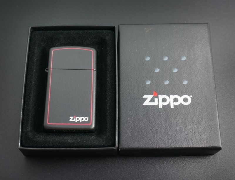 画像: zippo 黒マット ロゴ スリム 2005年製造