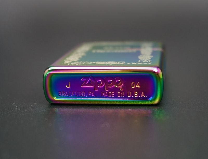 画像: zippo クリスマス スペクトラム 2004年製造