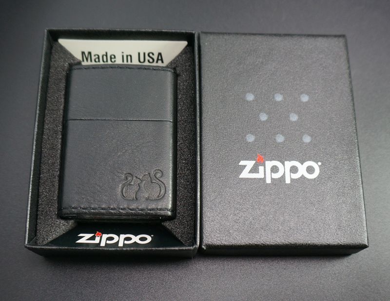 画像: zippo レザーキャット ブラック