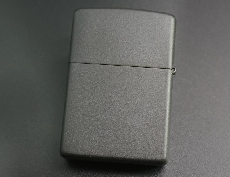 画像: zippo Marlboro 黒マット 1998年製造