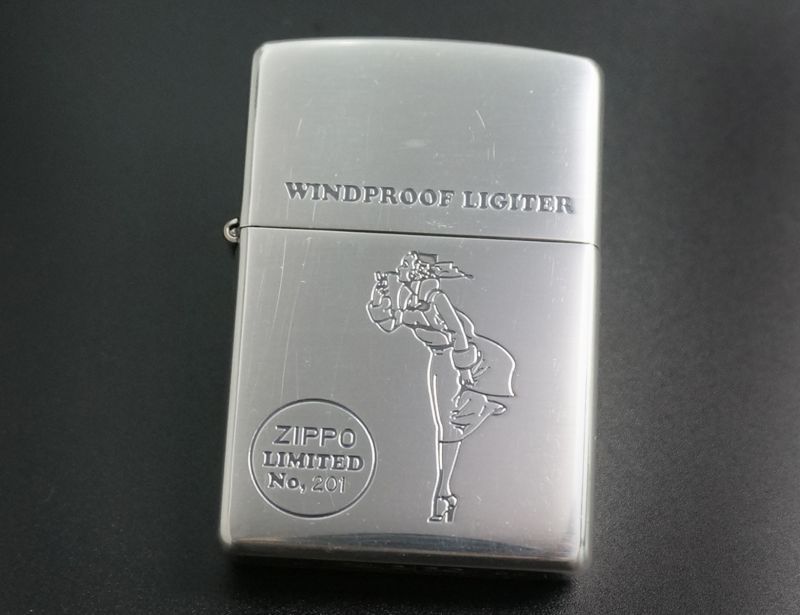 画像: zippo WINDY シルバーサテーナ 携帯灰皿セット 2002年製造