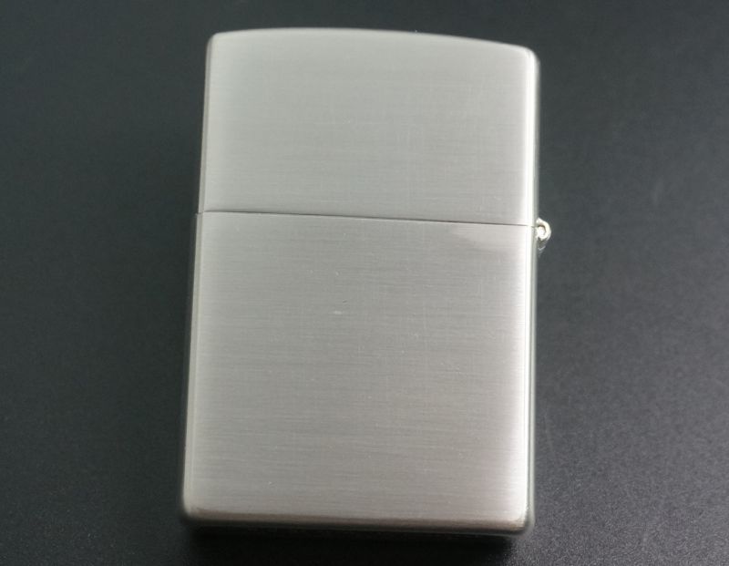 画像: zippo WINDY シルバーサテーナ 2001年製造