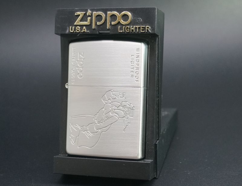 画像: zippo WINDY シルバーサテーナ 2001年製造