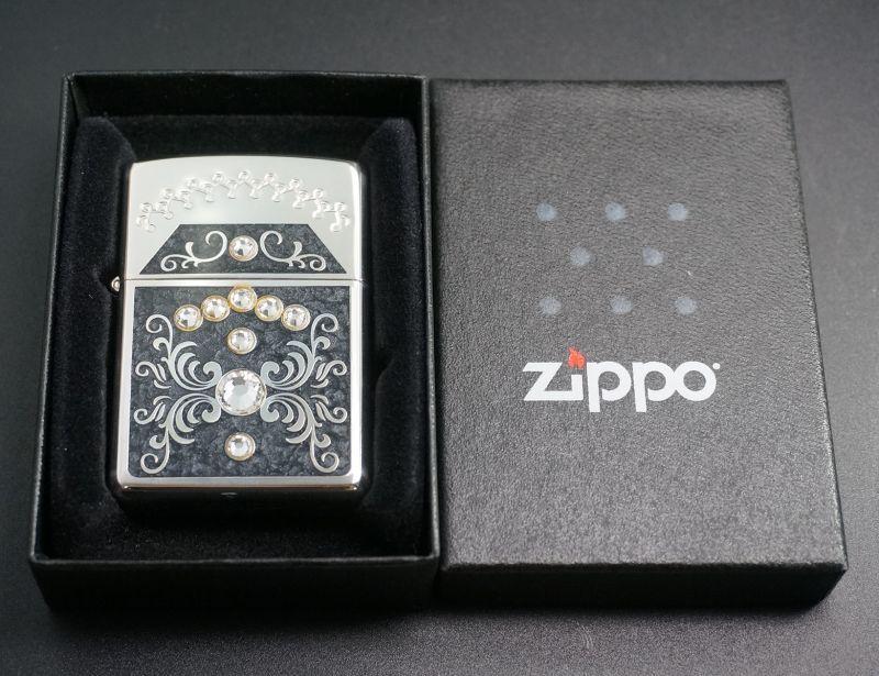 画像: zippo ラインストーン BK 2006年製造