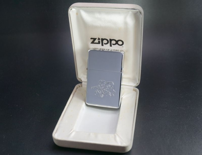 画像: zippo 1932 FIRST REPLICA NOUVEAU オールドポスター柄 キズあり