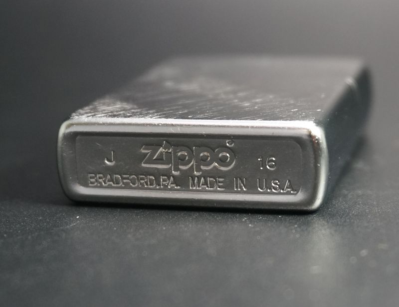 画像: zippo ダイヤゴナルウェーヴ 28182