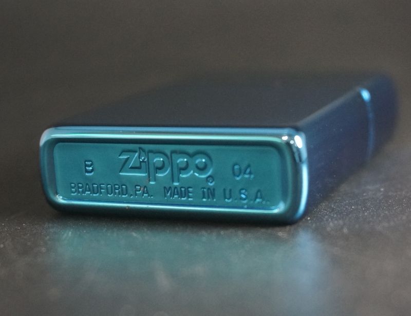 画像: zippo サファイア 2004年製造