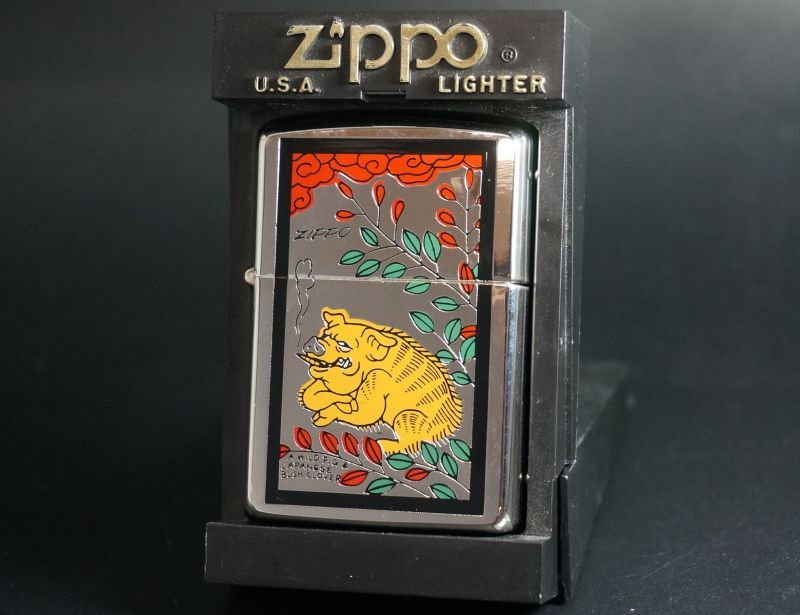 画像: zippo トリック・アート 花札シリーズ 「萩に猪」 1994年製造