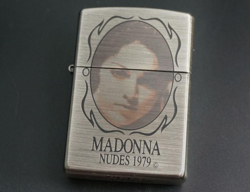 画像: zippo MADONNA NUDES 1979 トランプセット 2000年製造