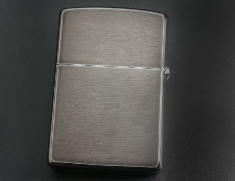 画像: zippo WINDY メタル ブラック 1994年製造