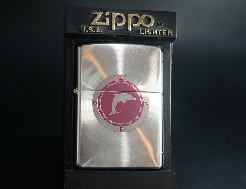 画像: zippo イルカ スピン加工 2002年製造
