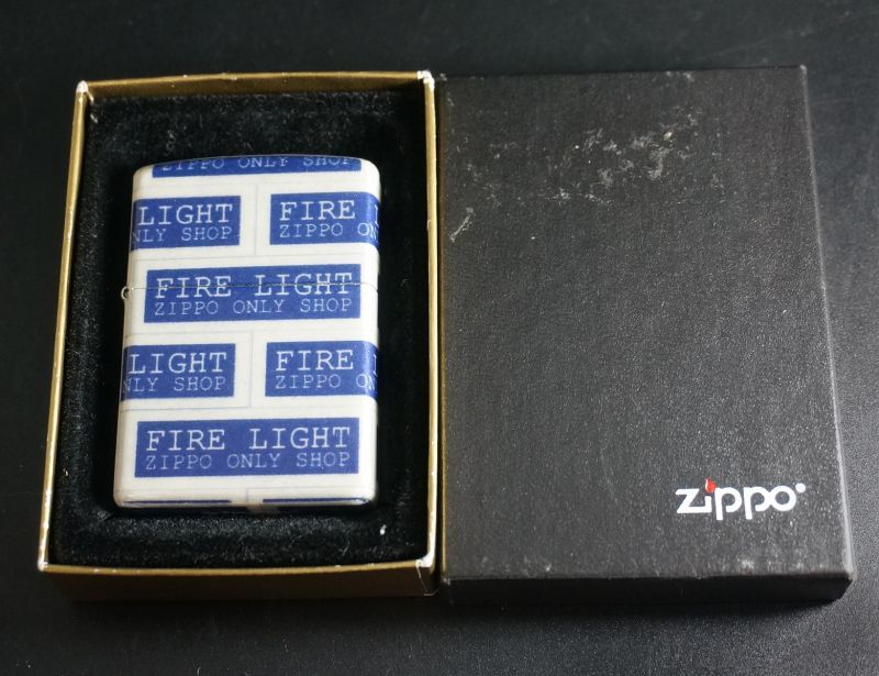画像: zippo FIRE LIGHT オリジナル ブルー 紙巻き 2002年製造