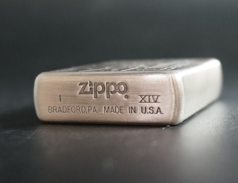 画像: zippo ルパン三世 銭形警部 銀古美仕上げ 1998年製造