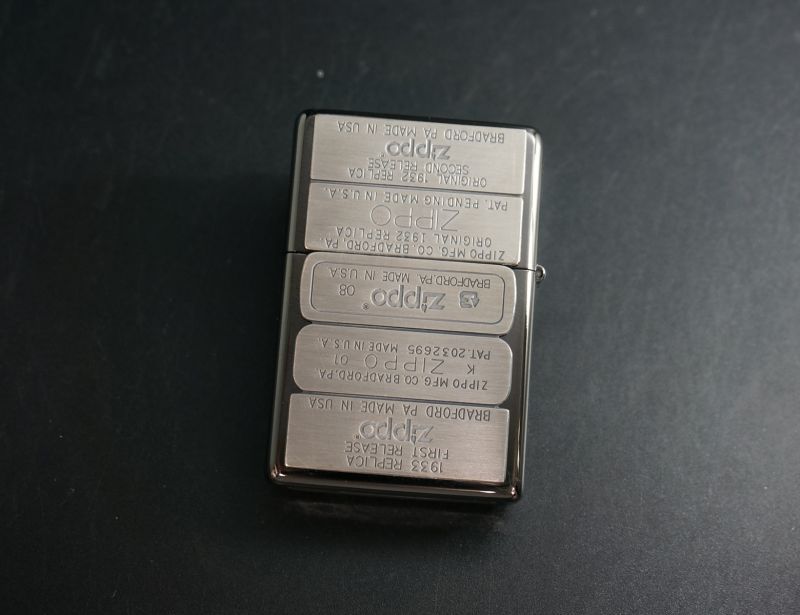 画像: zippo Bottomz Up (ボトムズアップ) 歴代ボトムメタル 2012年製造