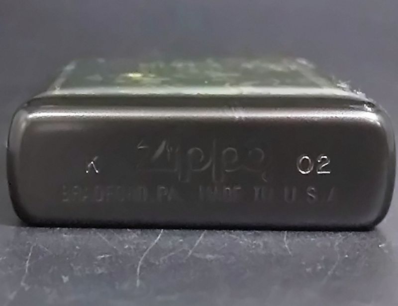 画像: zippo 龍柄 2002年製造