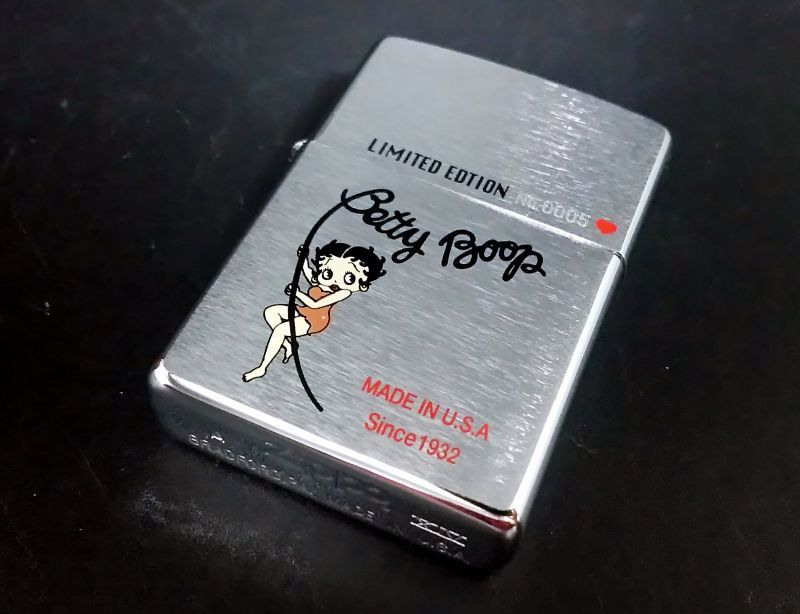 画像: zippo ベティ・ブープ（Betty Boop）オルゴール台座付き 特別限定品 1998年製造