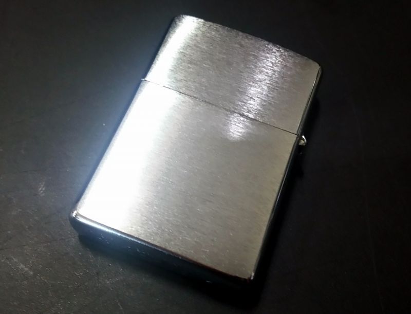 画像: zippo ガソリンスタンドエッソ 2004年製造